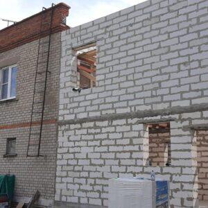 Этап установки перекрытия и изготовление стен второго этажа для пристройки к дому в Истринском р-не