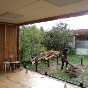 Этап начала установки винтовых свай под пристройку к дому в Истринском р-не